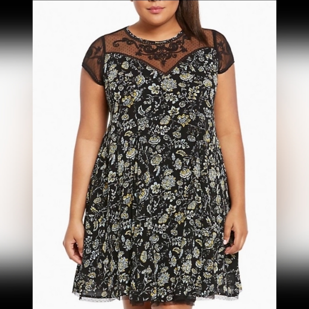 Torrid Women's Floral Print Embroidered Mesh Pullover Dress SIZE: 10 (M/L)